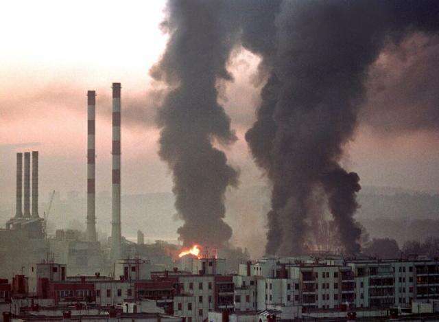 Počty obětí bombardování Jugoslávie jsou dnes odhadovány na 500 až 5700. Foto Internet
