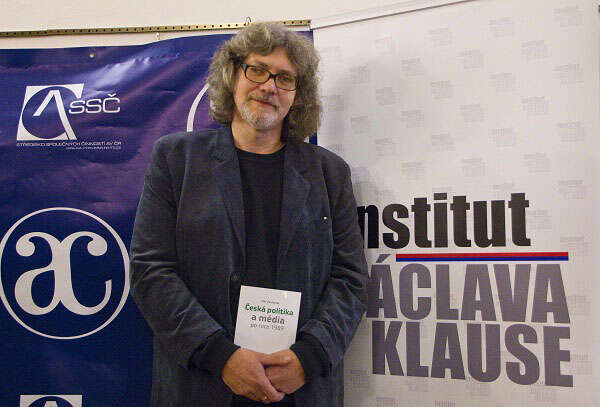 Klausův institut Žantovskému vydal jednu z jeho prací o médiích. Foto Institut Václava Klause.