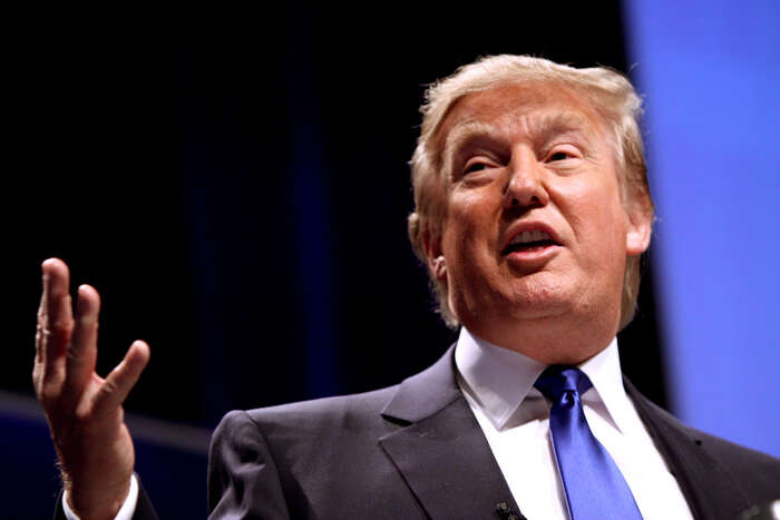 Vzestup nacionalistů vyvrcholil uvedením Trumpa do úřadu. Předcházela mu neoliberální éra, po které zůstalo jen zklamání. Foto Gage Skidmore.