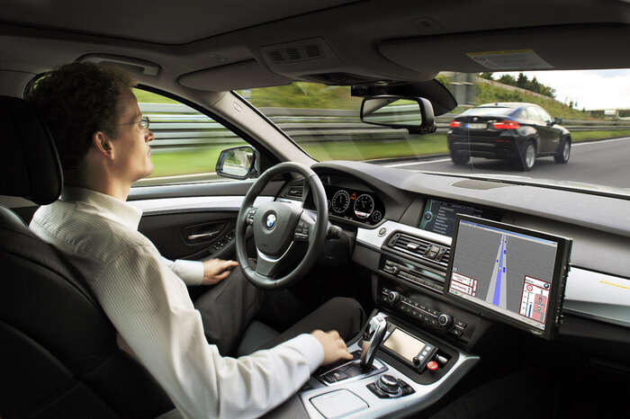 Některé předpisy jsou v době interaktivních navigačních map a GPS spíše přítěží. U jiných to však zdaleka neplatí. Foto WMC