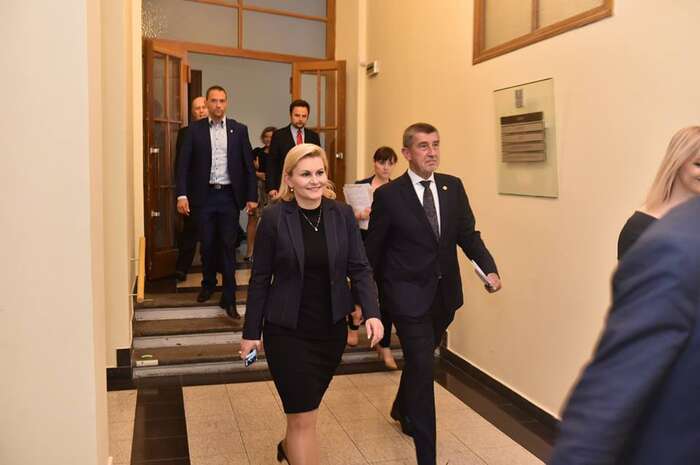 Taťána Malá byla kýmsi vtipně charakterizována jako ministryně obrany Andreje Babiše. Foto FB A. Babiše