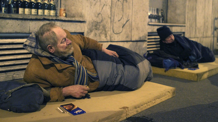 Maďarsko se rozhodlo z žití na ulici udělat ústavní zločin. A to přesto, že zároveň nemá dostatečné kapacity k ubytování odhadovaných dvaceti až třiceti tisíc bezdomovců. Ilustrační foto Hungary Today