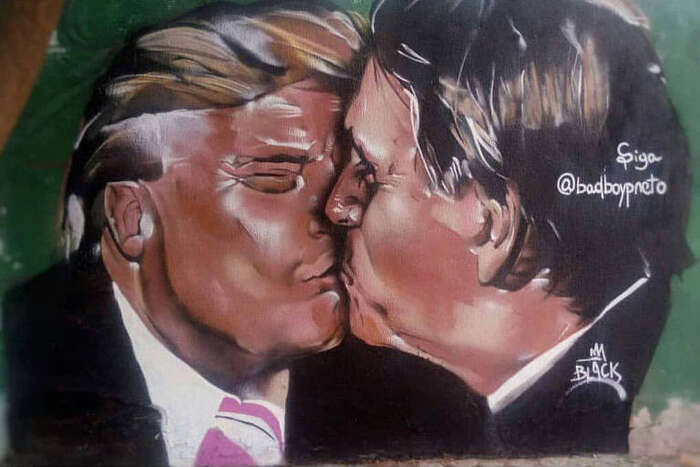 Vztah mezi oběma prezidenty na graffiti v severobrazilském městě Maracanaú. Autorem je Yuri Sousa známý pod přezdívkou Bad Boy Preto. Foto Instagram: @badboypreto