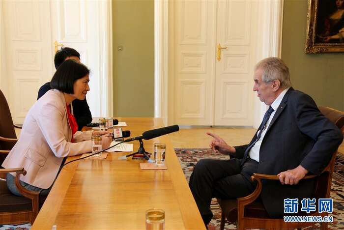 Miloš Zeman se už zase ztratil v překladu. Repro DR