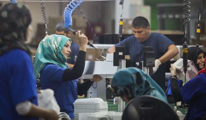 Ve vlastním Izraeli tvoří dnes Palestinci dvacet procent populace. Jsou velmi dobře integrovaní do místní ekonomiky, stejné postavení jako majorita však nemají. Foto SodaStream Co.