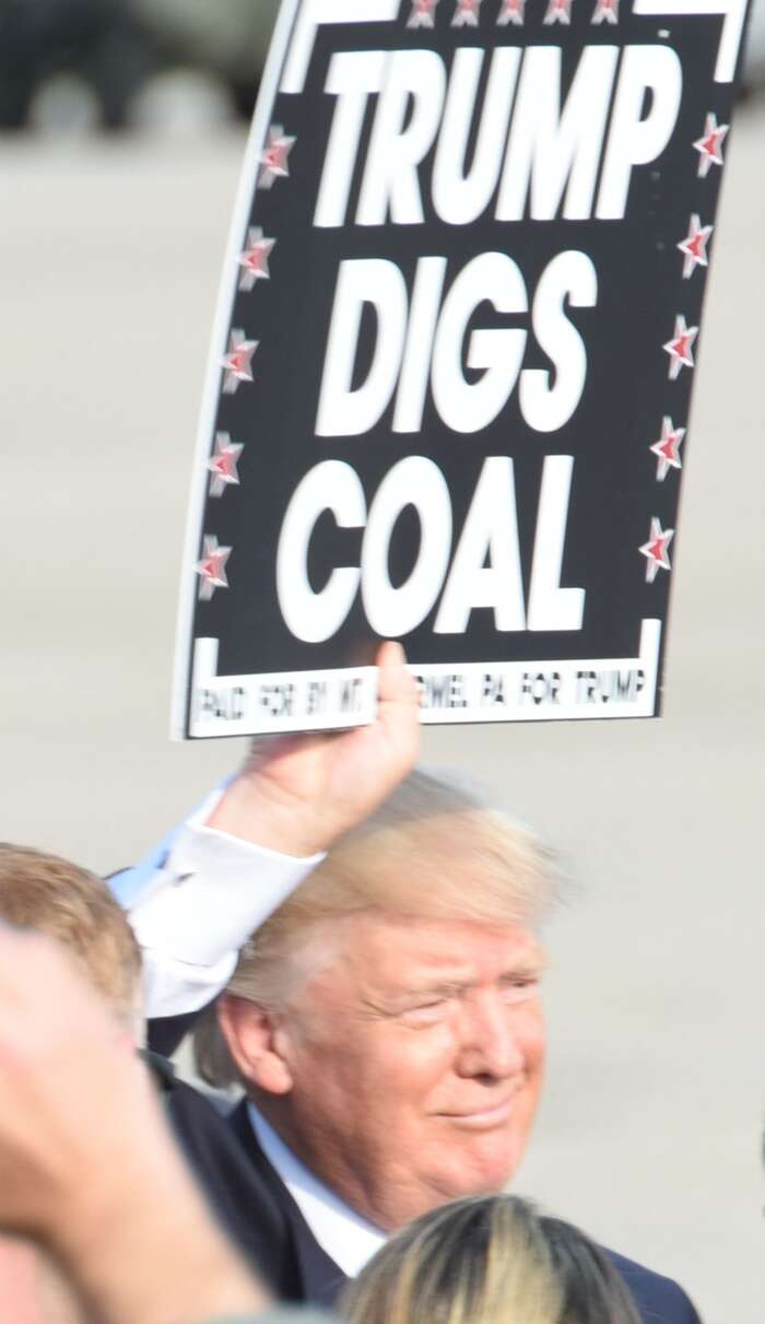 Prezident Trump chce v rámci opatření na podporu americké ekonomiky poskytnout ropnému a plynovému průmyslu dvacet miliard dolarů. Foto Wikimedia