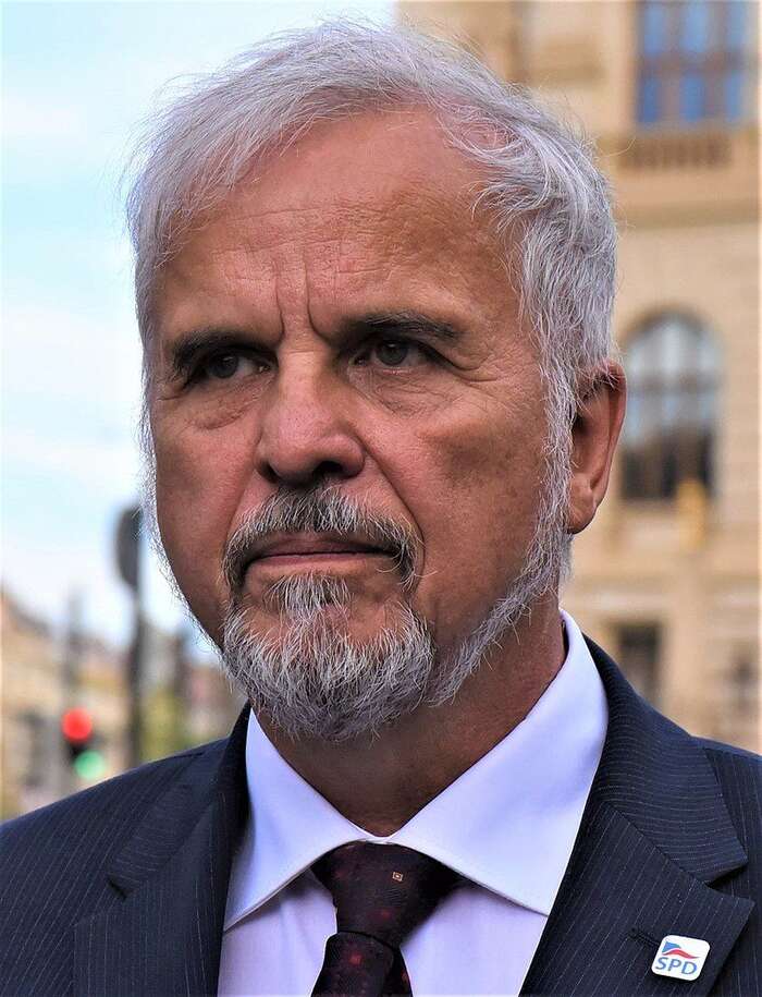 Pro hlasovalo 683 europoslanců a jen jeden jediný hlasoval proti — okamurovec, MUDr. Ivan David. Foto WmC