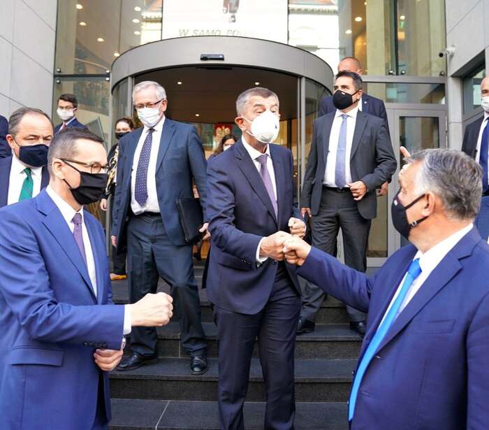 Andrej Babiš a Viktor Orbán jsou politici typově podobní a v Evropské unii často působí jako spojenci. Nelze jednoho kritizovat a druhého brát v ochranu, což se v české politice běžně děje, a to z obou stran. Foto FB Andrej Babiš
