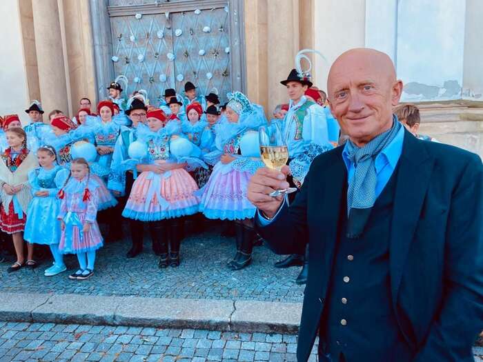 Křeslo senátora se v Uherském Hradišti pokusí obhájit „král hazardu“ Ivo Valenta. Podporu mu mezi jinými vyjádřil i druhý nejvyšší ústavní činitel, předseda Senátu Miloš Vystrčil. Foto Fb Ivo Valenta