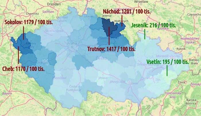 Zobrazení týdenních přírůstků covid-19 na 100 tisíc obyvatel. Vidíme, že nejhorší situace se sice týká několika okresů, ale virus se bez obtíží rozlévá i kolem. Graf BISOP, redakčně upraveno