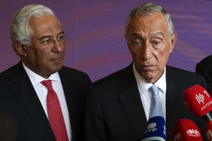 Portugalský premiér Costa (vlevo) s prezidentem de Sousou. Foto Postal.pt/DR