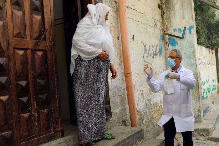 Zdravitnictví v Gaze bylo na pokraji kolapsu už před koronavirovou epidemií. I vzhledem k hustotě osídlení je zde situace těžko zvladatelná. Foto Khalil Adwan, UNRWA
