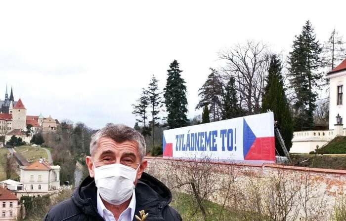 Zvládneme to? Vláda zřejmě chtěla zabít dvě mouchy jednou ranou, místo toho jí obě uletěly. Nepodařilo se zachránit ani ekonomiku, ani zdraví a životy obyvatel. Foto TW Andrej Babiš