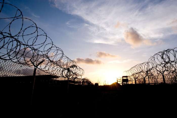 Věznice Guantánamo především symbolizuje rozporuplný vztah USA k lidským právům a výrazně snižuje legitimitu požadavků na dodržování lidských práv jinými zeměmi. Foto Mladen Antonov, AFP