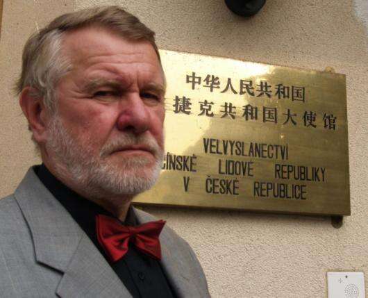 Komunisté se už možná zrušili, jenom to zapomněli Jaromíru Štětinovi říct. Foto web Jaromíra Štětiny